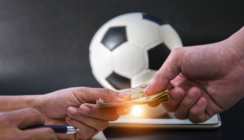 Football betting involves a variety of terms that not everyone fully understands. To bet safely, effectively, and increase your chances of winning, it's essential to grasp these concepts. In this article, Wintips explains the top 10 basic football betting terms. Let’s dive in! 
See more: https://justpaste.it/eshtq