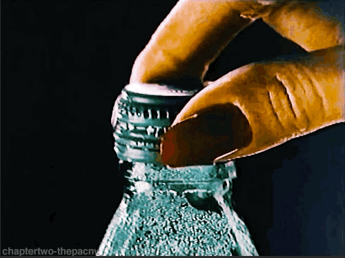 https://s13.gifyu.com/images/b7c2S.webp