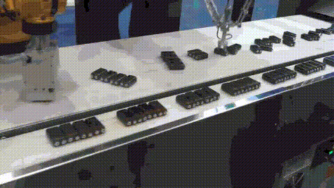 https://s13.gifyu.com/images/bmPkF.gif
