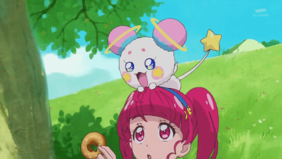 Fuwa is on top of Hikaru's head. Hikaru holds a donut up at the former's eye level, jerking it back and forth, making Fuwa look at it.