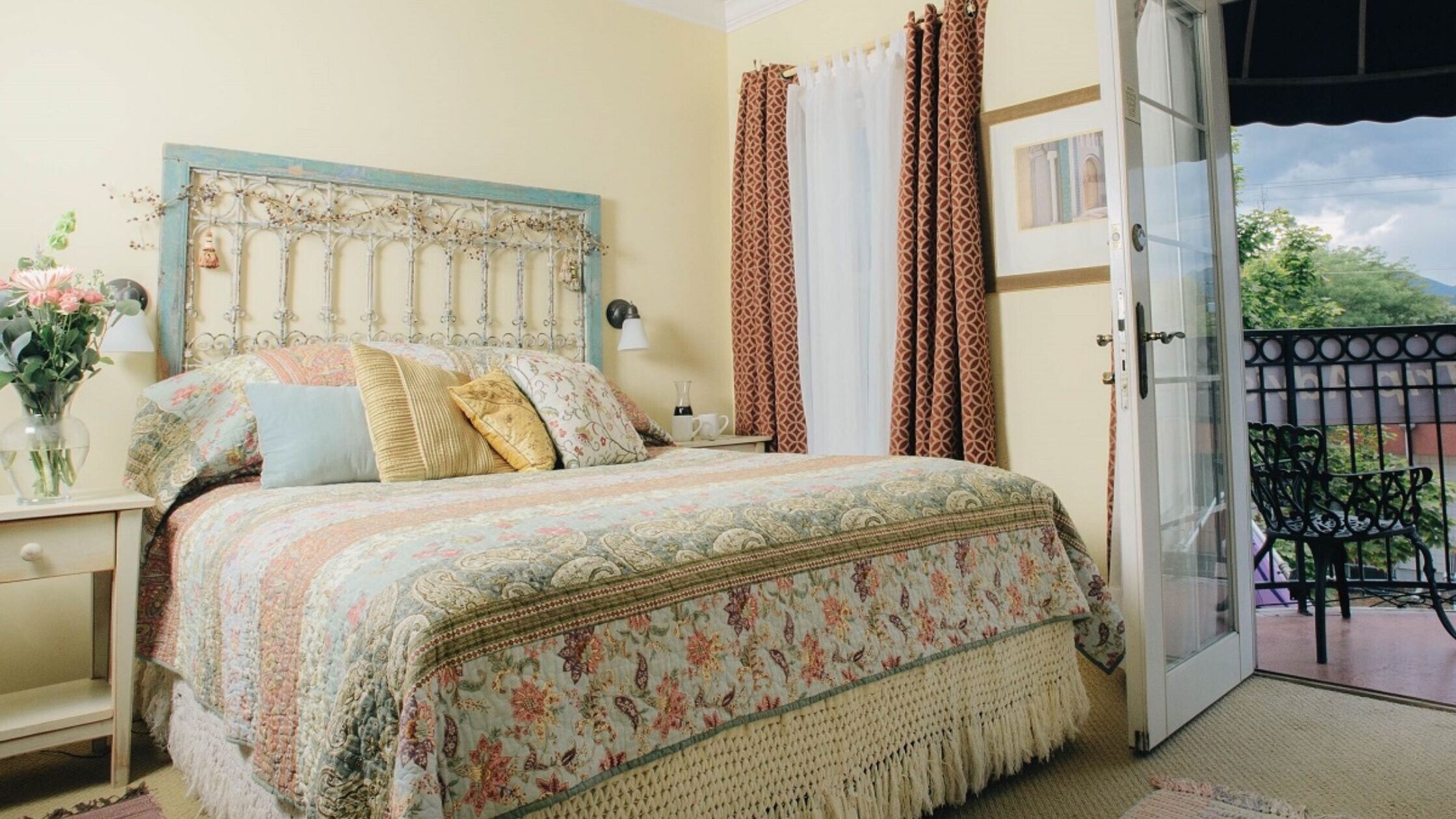 Looking for a Bed and Breakfast in Golden, Colorado Here's Why Travelers Love It (1)