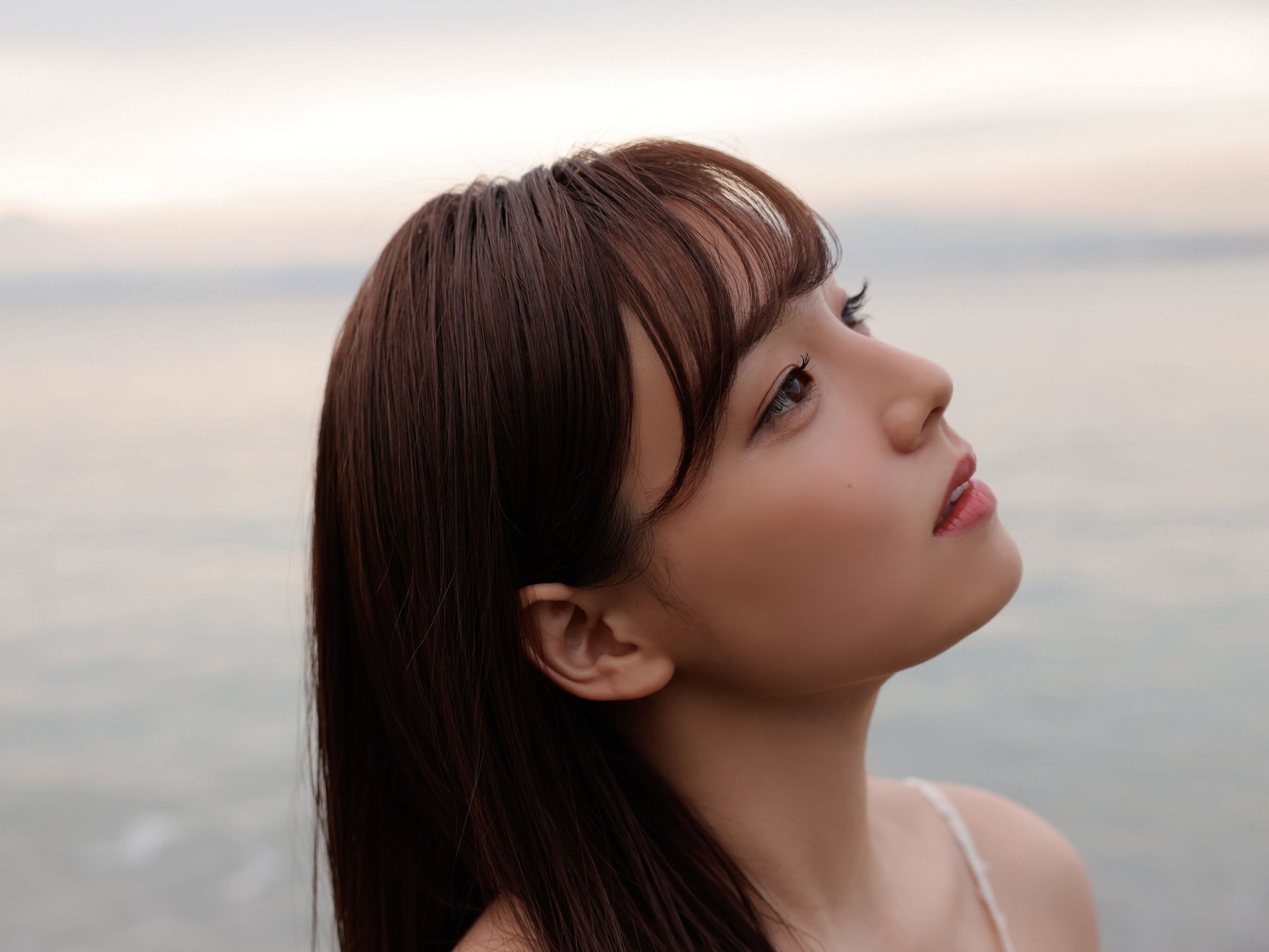 시노자키 아이(篠崎愛, しのざき あい) - 프라이데이 디지털 포토북 사진집 2025